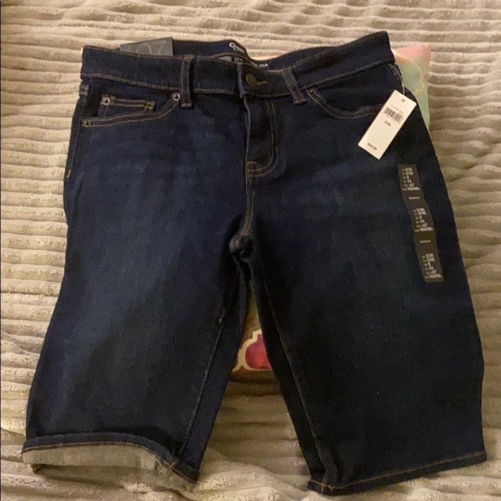 Gap Bermuda Jean Shorts size 2/26 NWT